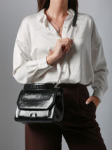 Cross Body Tas M Ninon In Naplack Leder Lancel Zwart ninon A13767-vue-porte