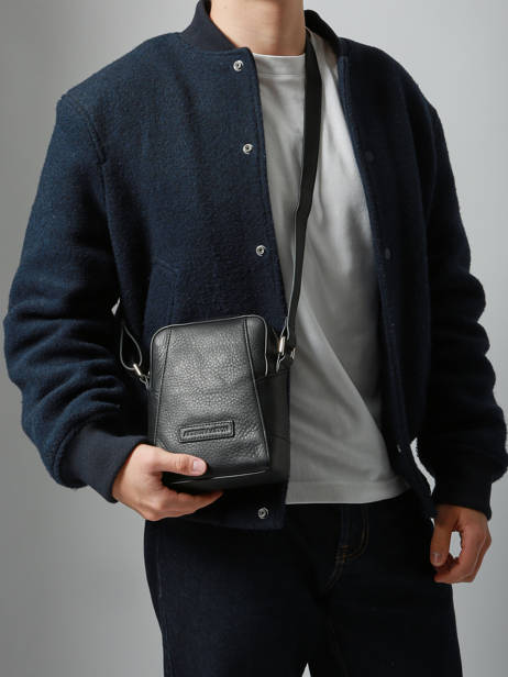 Cross Body Tas Arthur & aston Zwart jose 5 ander zicht 1